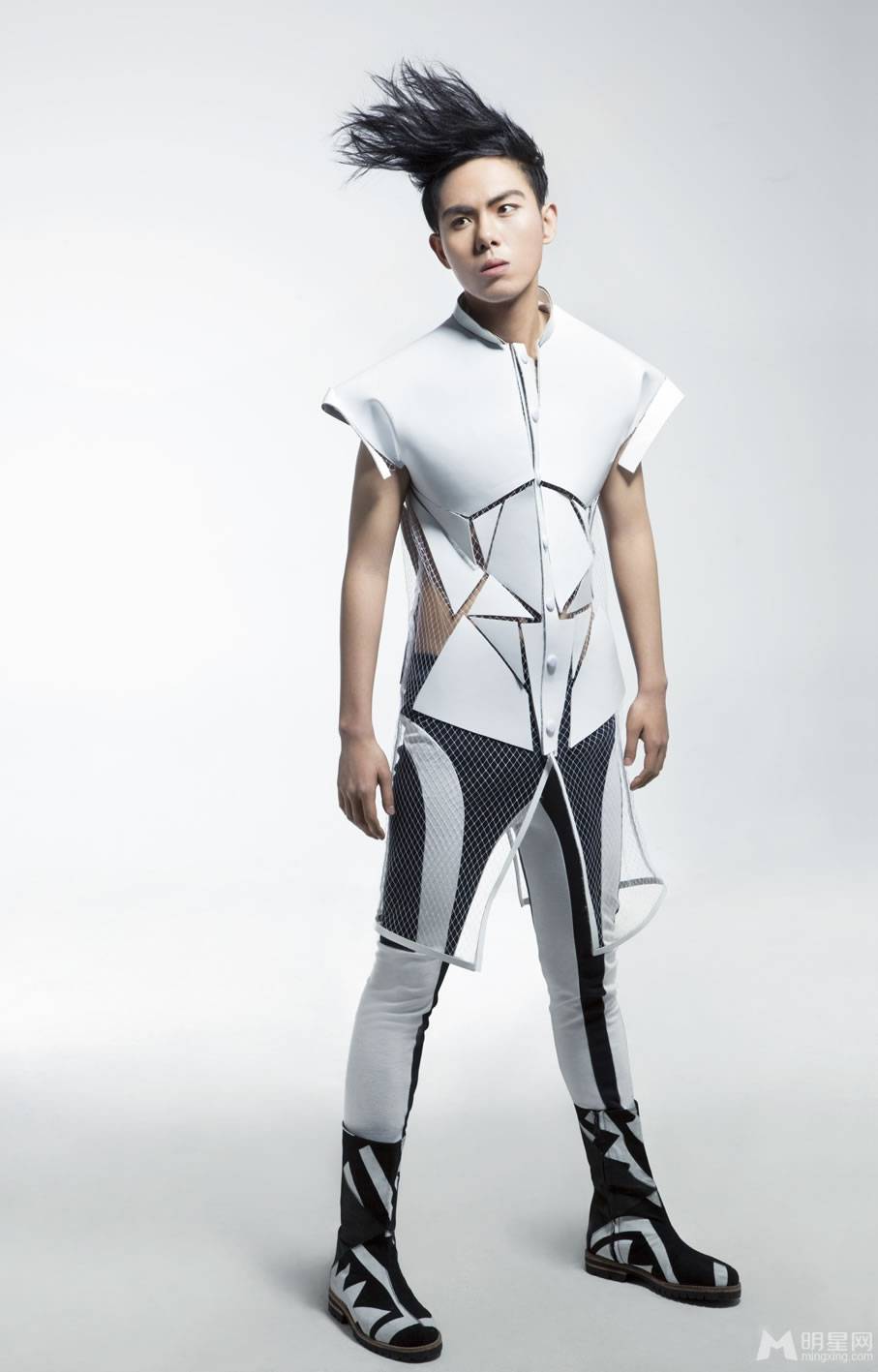 歌手孙子涵图片时尚造型引领潮流