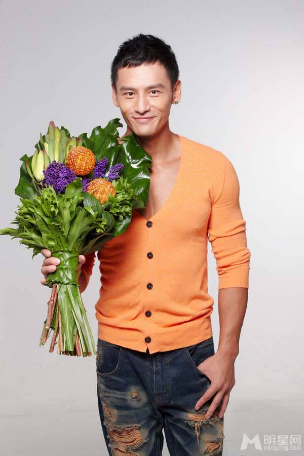 性感肌肉男神顾又铭彰显都市型男魅力