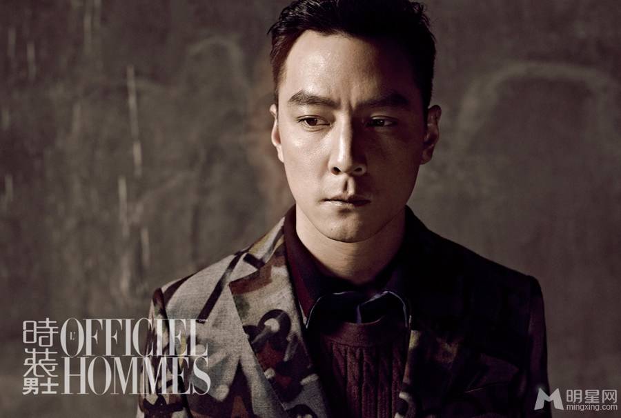 中国国民男神吴彦祖眼神冷峻深沉内敛