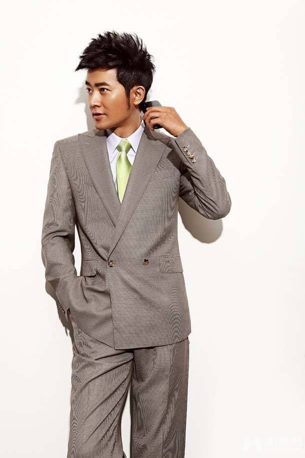 电影演员任泉时尚大片展型男魅力