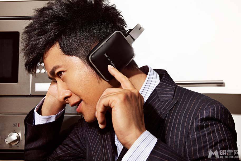 电影演员任泉时尚大片展型男魅力