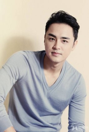 台湾明星明道尽显阳光暖男气质