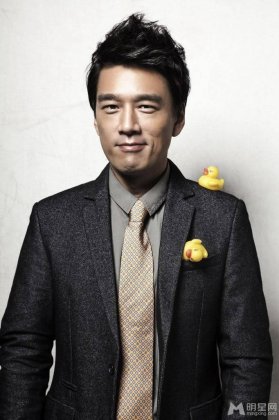 台湾影视演员王耀庆搞怪帅酷个人写真