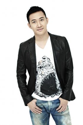 演员王阳图片帅气拉风十足