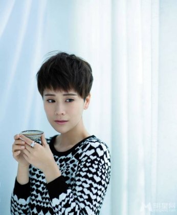 中国短头发的女明星海清迷人写真集