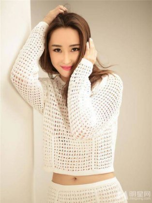 电影演员杜若溪迷离眼神魅惑摄人