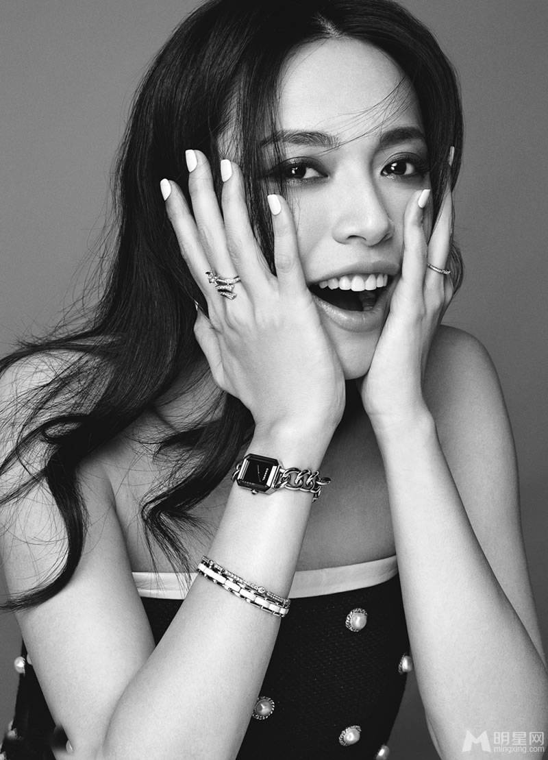 大嘴女明星姚晨时尚写真图片