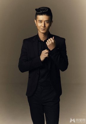 中国内地青年男演员阿楠眼神邪魅酷帅十足