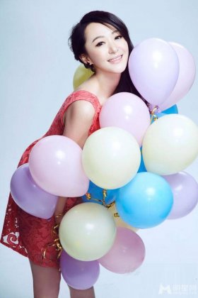 中国内地美女演员王紫潼甜美俏皮写真