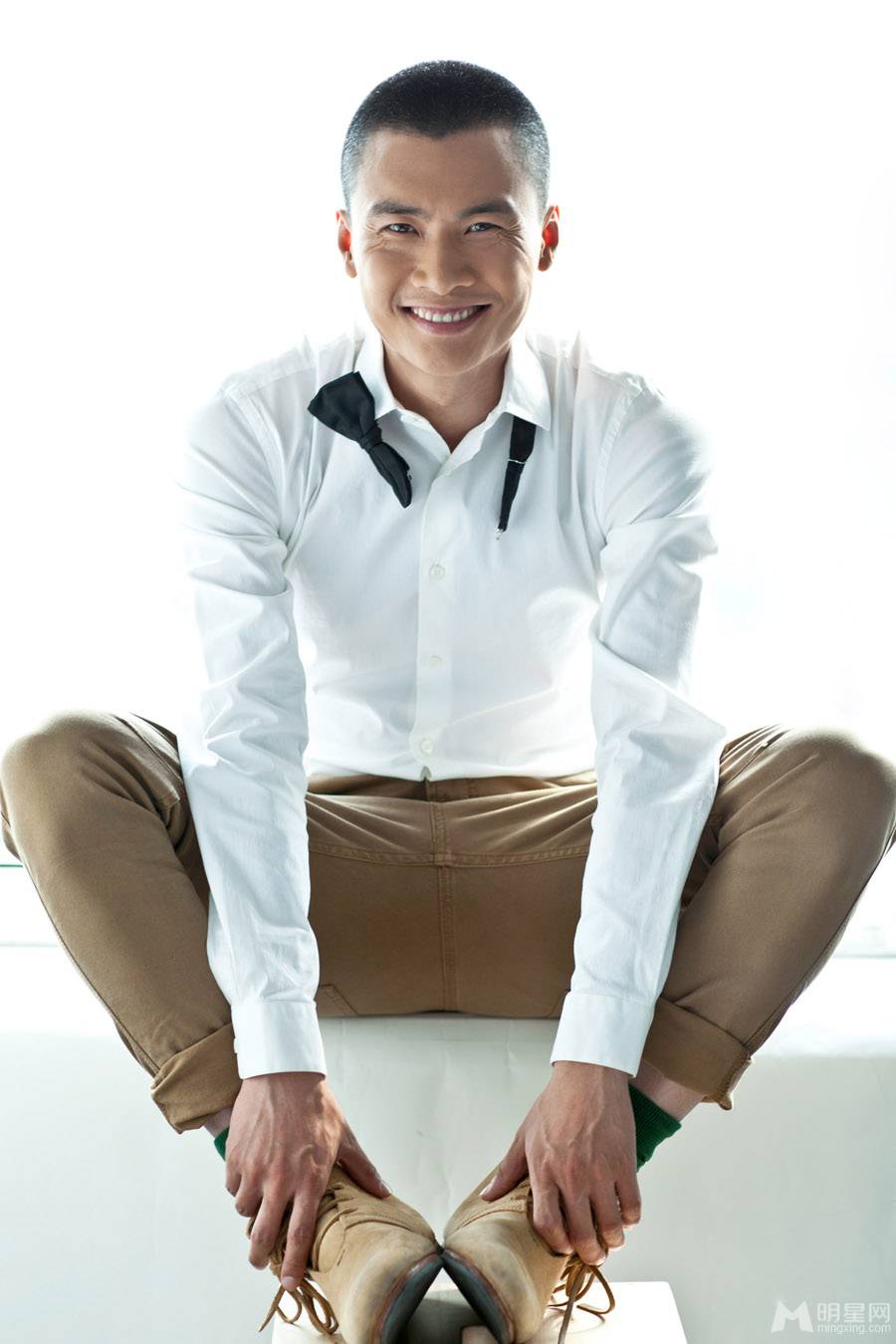 中国优秀男演员于滨最新时尚写真