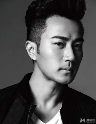 杨幂老公刘恺威演绎冷酷型男形象