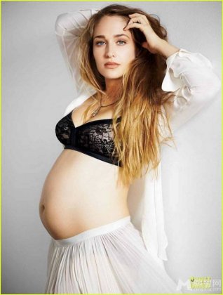 好莱坞英国女演员杰米玛·科克孕照写真