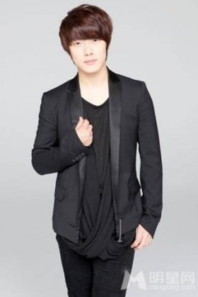 韩国花美男代表崔珉焕帅气写真集