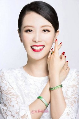 影视演员刘雨鑫优雅时尚写真大片