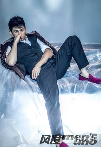 刘诗诗老公吴奇隆尽显帅气型男范