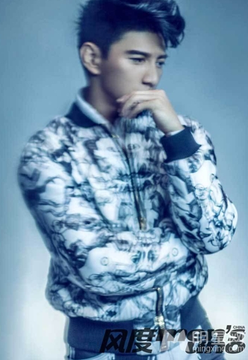 刘诗诗老公吴奇隆尽显帅气型男范