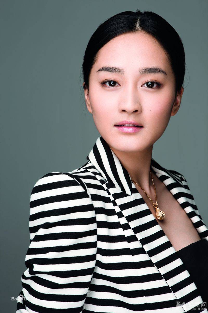 中国最清纯女星蔡雅同美丽动人