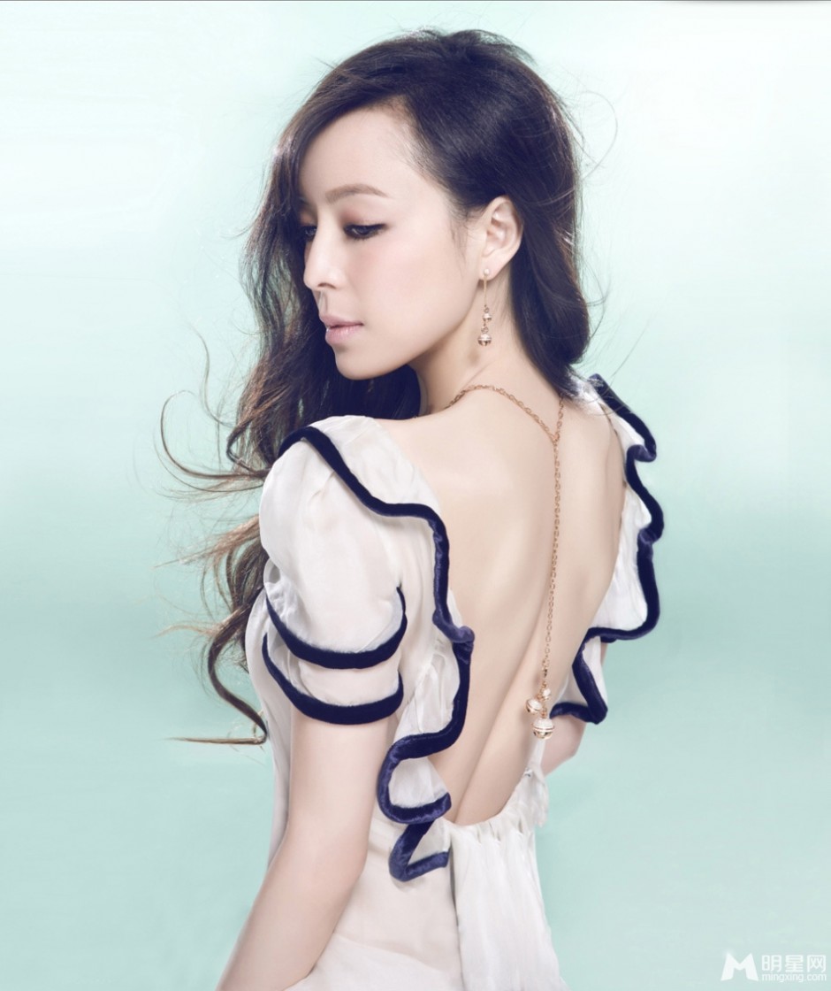 电影演员张静初时尚性感写真