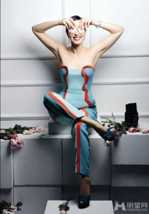 性感美女钟丽缇花漾写真绚丽迷人