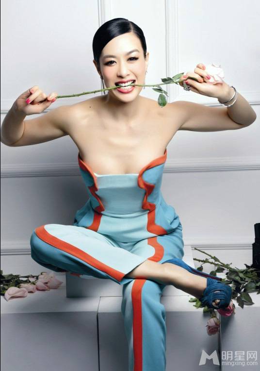 性感美女钟丽缇花漾写真绚丽迷人