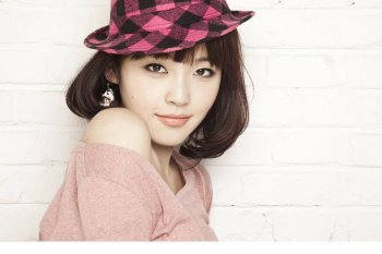 影视演员张佳宁可爱卖萌写真照