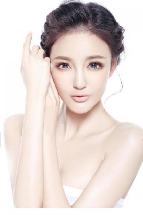 跳水女神刘雨欣清新性感妆容大片