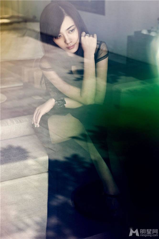 金山娇扮演者王晓晨大秀性感美腿