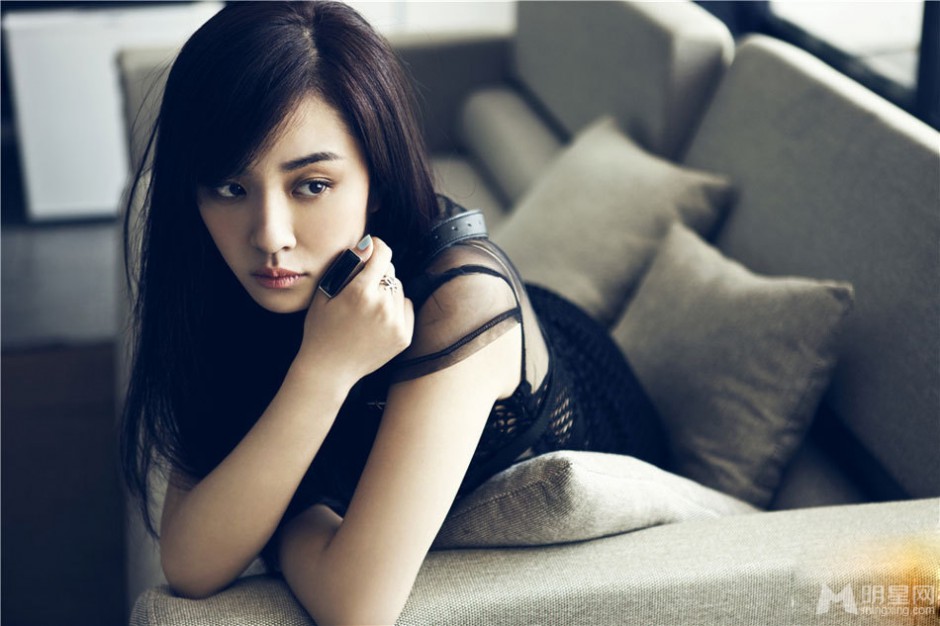 金山娇扮演者王晓晨大秀性感美腿