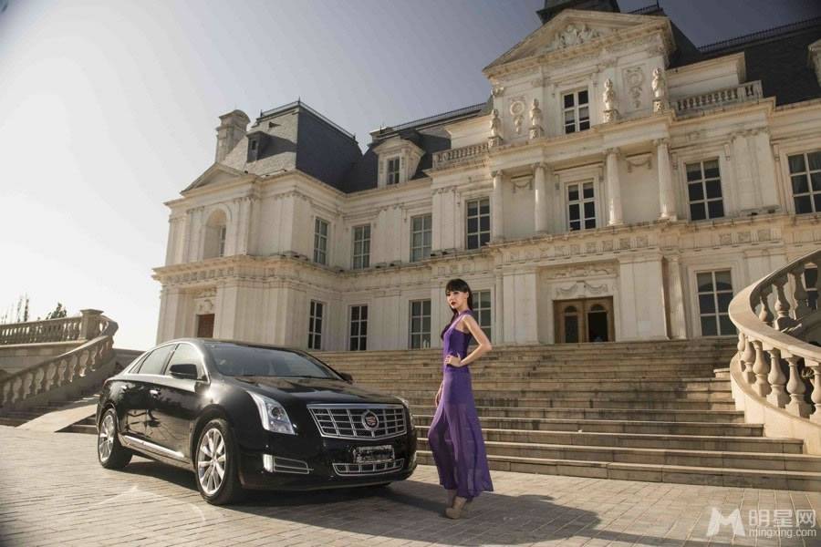 米露全新时尚大片尽显优雅高贵