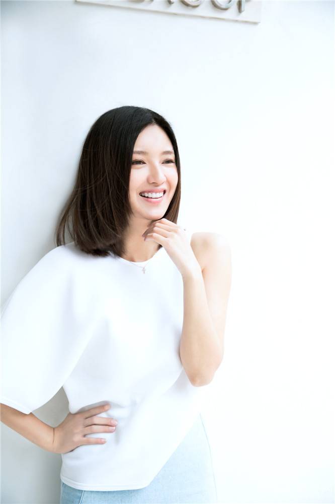 电视剧演员傅晶清新可人写真照