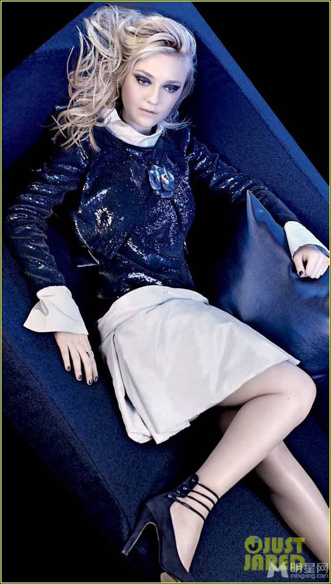 美国漂亮的女演员达科塔·范宁魅惑写真