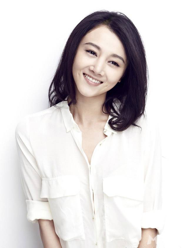 中国清新女明星孙熙俏皮慵懒写真