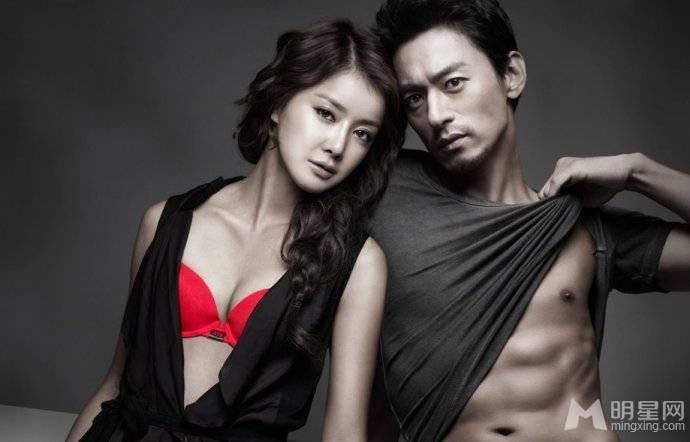 韩国金刚芭比李诗英甜美笑容秒杀你