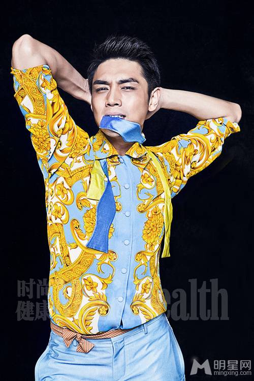 影视演员霍政谚百变造型雅痞十足