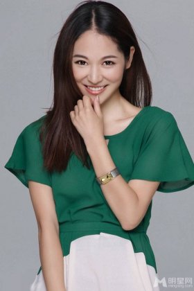 内地青年女演员余雨清新自然氧气十足