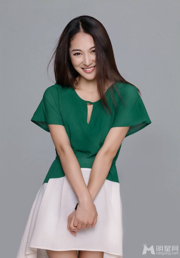 内地青年女演员余雨清新自然氧气十足