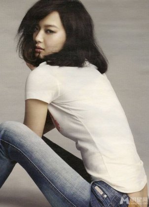 申敏儿代言牛仔裤魅力写真