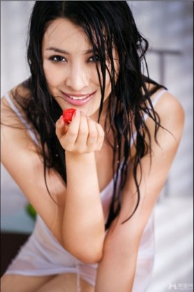 演员王雅捷艳照图来袭