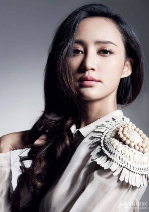 女星张歆艺时尚写真图片