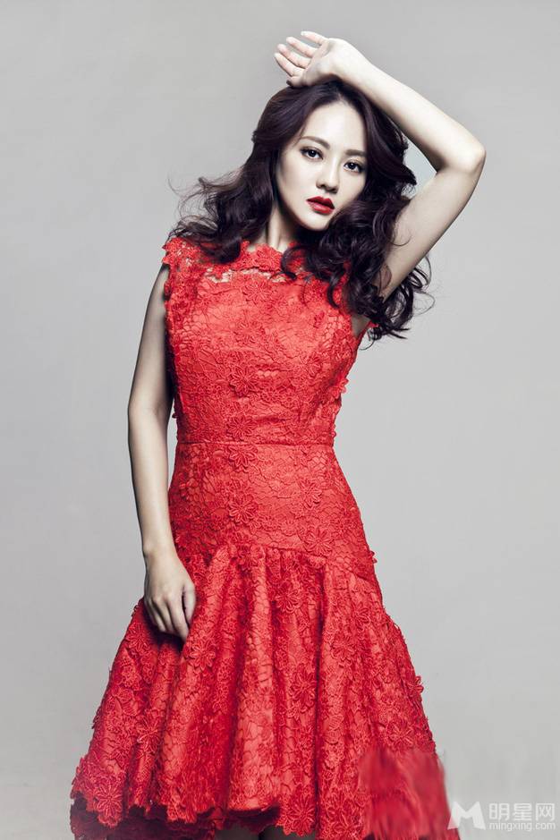 演员樊蕊诠释优雅气质女人