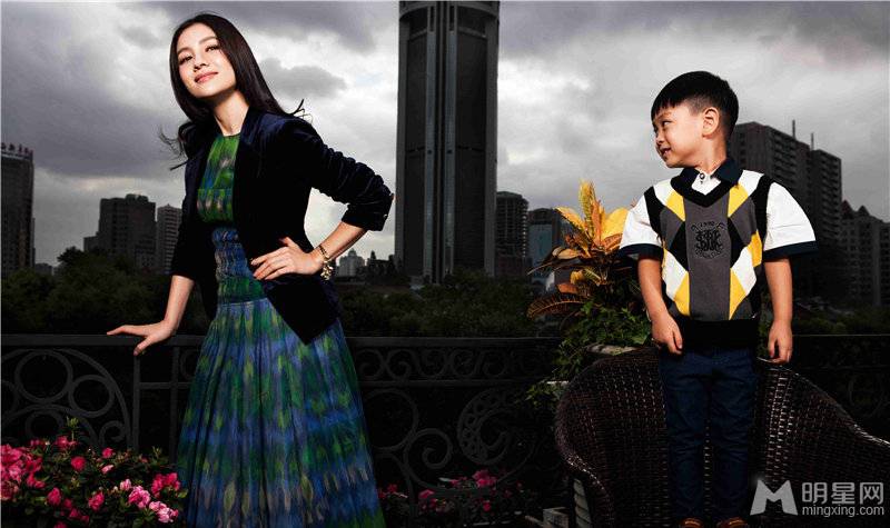 明星辣妈胡可时尚亲子写真