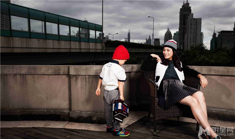 明星辣妈胡可时尚亲子写真