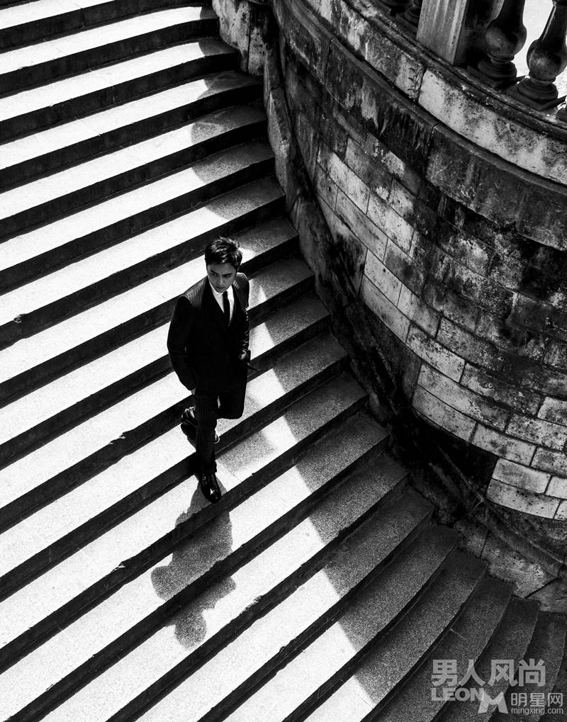 明道尽显男人绅士风度街拍大片