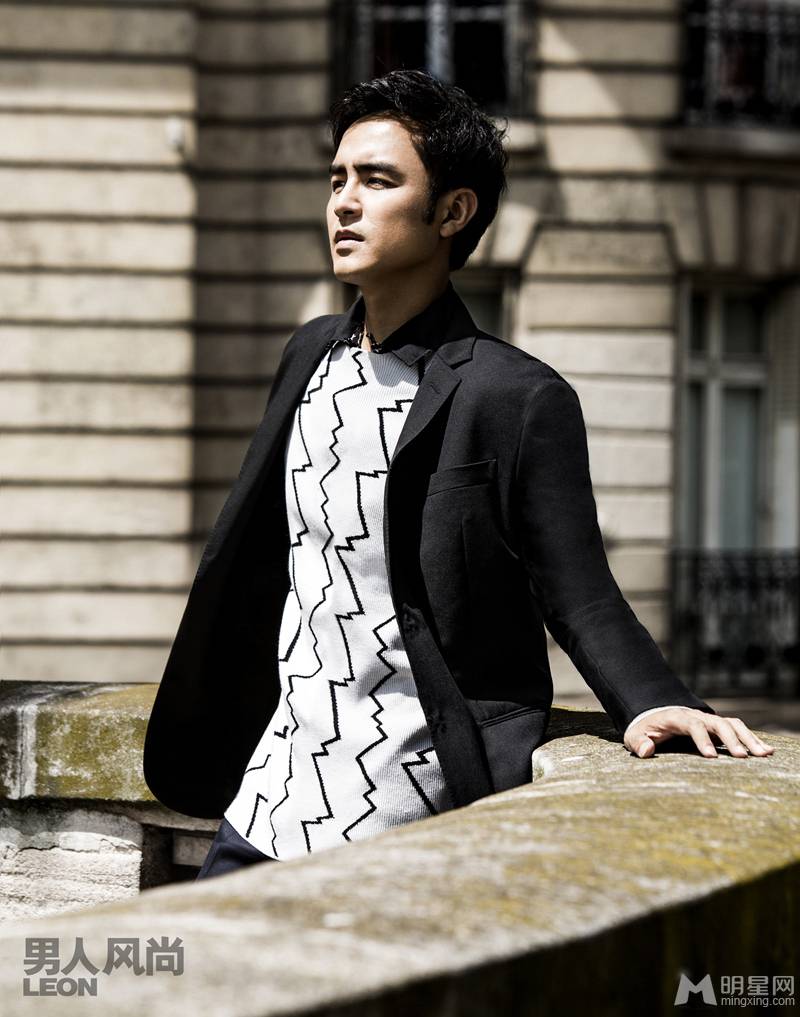 明道尽显男人绅士风度街拍大片