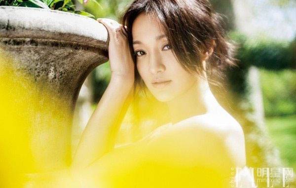 影视演员周迅时尚优雅写真大片