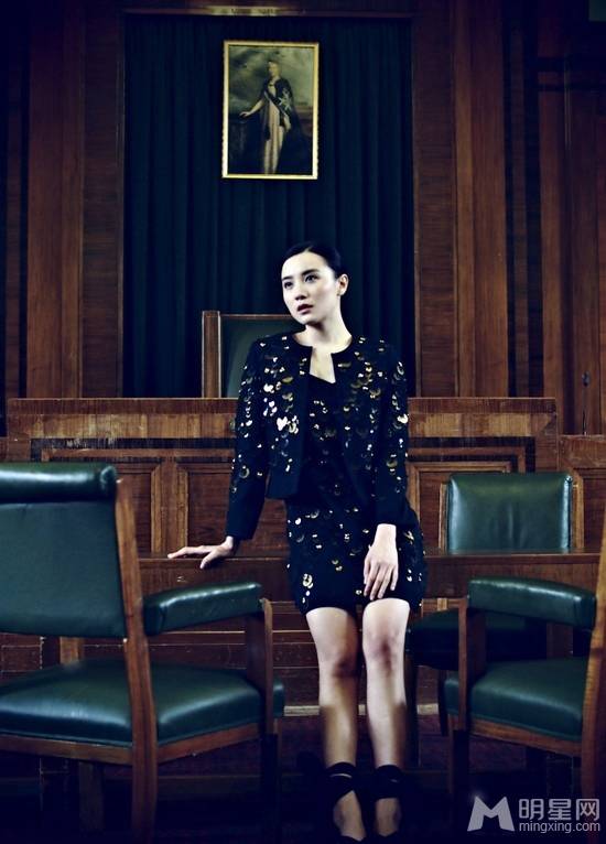 小宋佳造型帅酷街拍写真大片