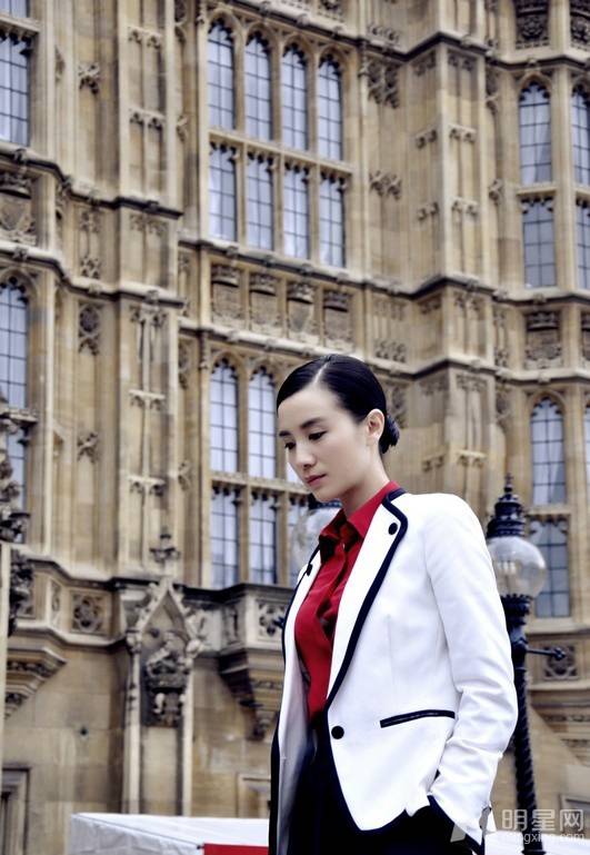 小宋佳造型帅酷街拍写真大片