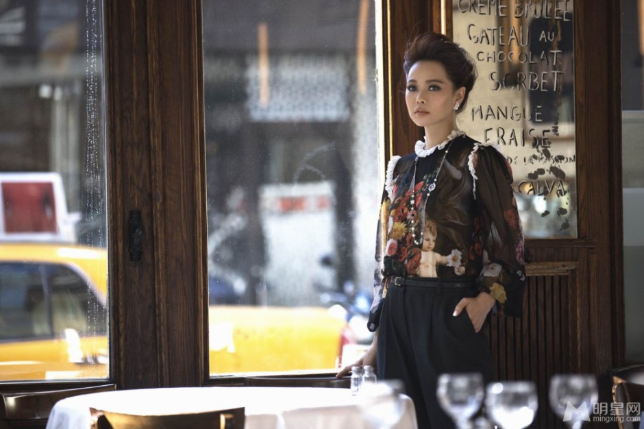 台湾不老女星伊能静纽约街拍大片