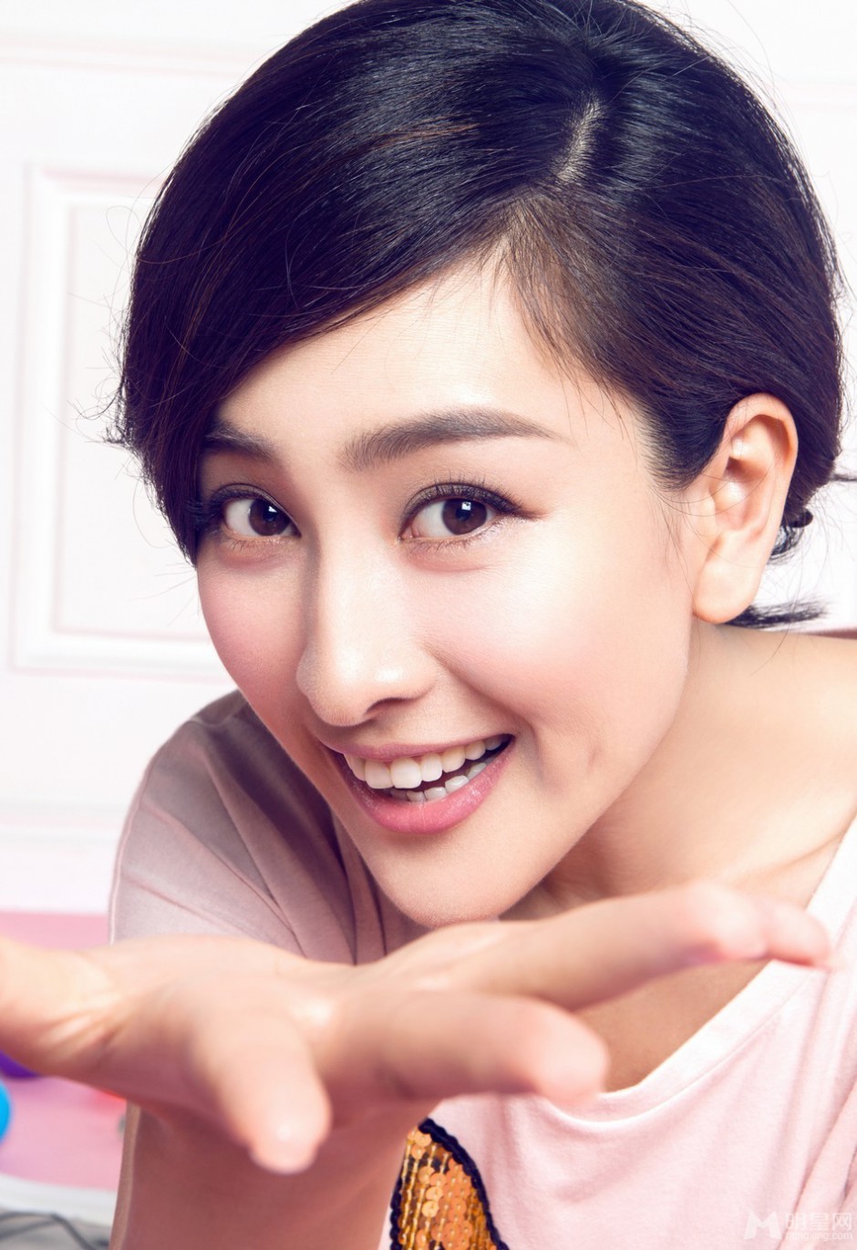 影视演员马苏可爱卖萌高清写真