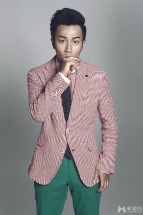 百变男神刘恺威鬼马绅士写真